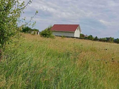 Продається чудова земельна ділянка в селі Рожни. Київської області.