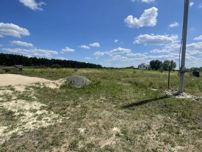 Продам ділянку 15 соток с. Рожни під забудову