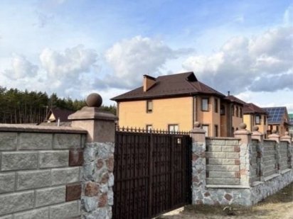 Продаю землю 11 соток, + 15 соток под приватизацию