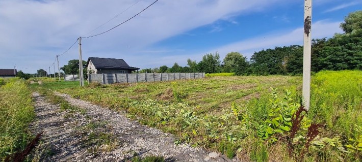 Требухів початок села від Броварів власник ділянка 9 сот за 7000 - фото 1