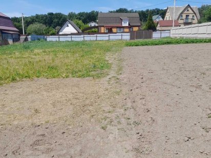 Продам земельну ділянку в с. Хотів 20 соток Хотів