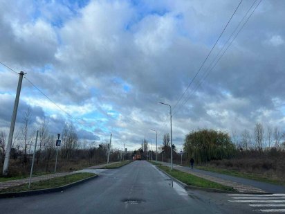 Продам кутову земельну ділянку в с.Чайки 8 соток під комерцію Чайки