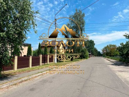 Чайки ділянка 4 сотки, газ, асфальт, світло 15кВт, фасад 20 метрів