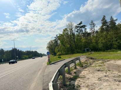 Фасад. Земля. Траса Київ-Бориспіль