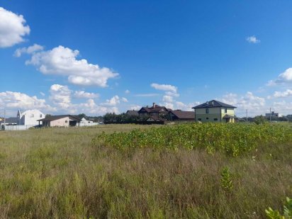 Шпитьки 9 соток під забудову електрика по фасаду Шпитьки