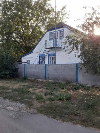 Продам будинок в м. Лохвиця в районі 2 школи - фото 1