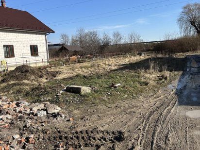 Продам земельну ділянку для будівництва і обслуговувуання будинку Винники