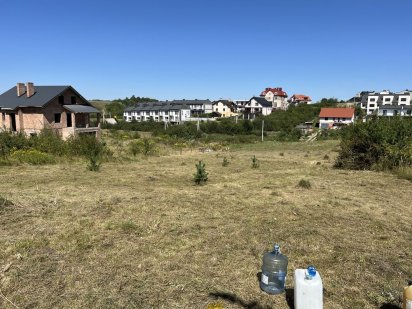 Земля житлової й суспільної забудови,земельна ділянка/Львів/Солонка Солонка