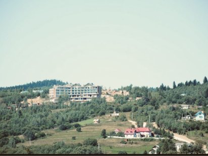 Продам земельну ділянку у смт Східниця біля будівництва нового готелю Сходница