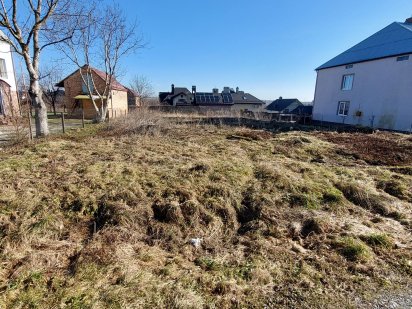 Продаж земельної ділянки с. Зубра