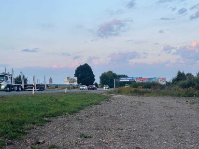 Продаж 201соток землі Перша лінія Зубра Рафаель  обіздна дорога ОСГ