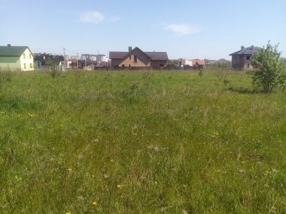 Продається земельна ділянка с.Зубра