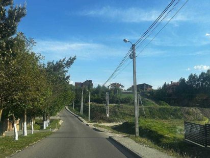 Продаж 208 соток землі Зубра