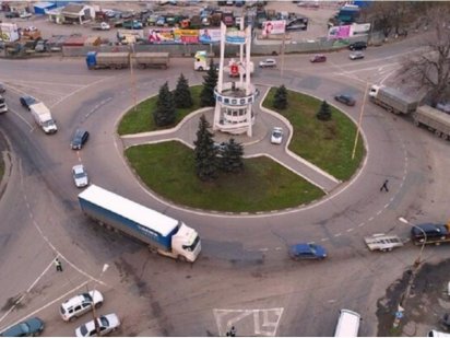 Фасадный участок. Два Столба. Авангард