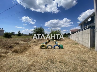 Участок 10 соток в с. Лески. Свет, вода вдоль участка. Ліски