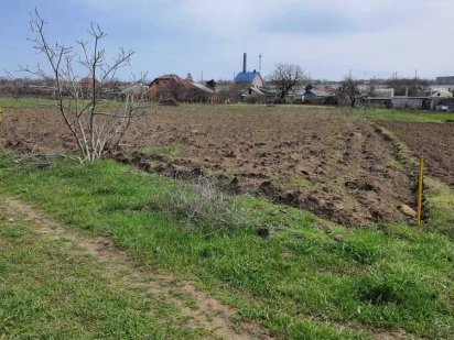 (13) Продається земельна ділянка в с. Бурлача Балка