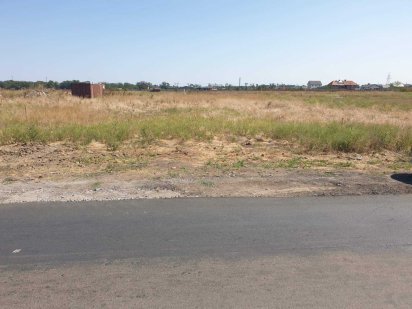 Фасадный участок Молодежное с выходом на ул. Виноградная