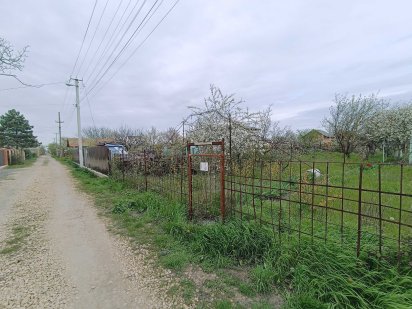 Продам участок в Молодежном