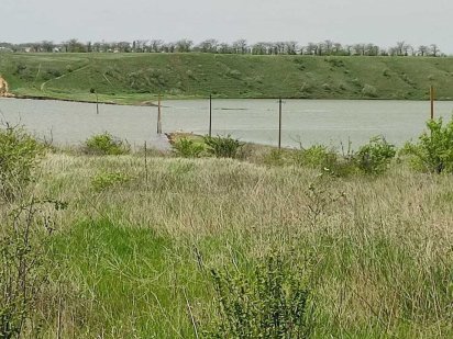 Участок, до моря 4 км. с выходом на две улицы. Нова Дофінівка