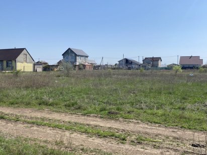 Срочно! Продам участок ул.Троицкая, с.Красноселка, р-н школы