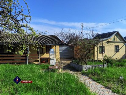 Продам участок с домиками в Затоке. Возможно использовать под бизнес. Затока