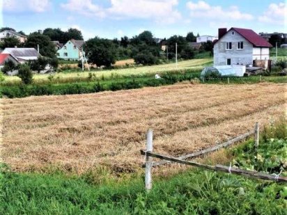 Земельна ділянка під забудову в с.Обарів -2,  від Рівного  4 км.
