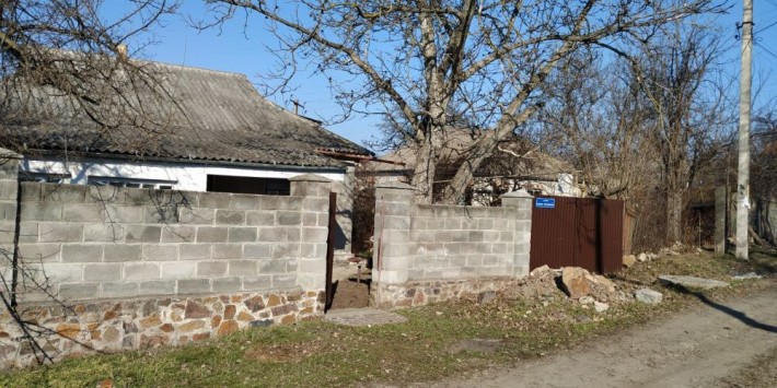 Продається газифікований будинок у м. Тальне, вул. Замкова, 75 - фото 1