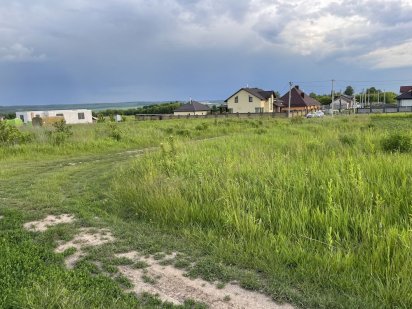 Продаю земельну ділянку під забудову.