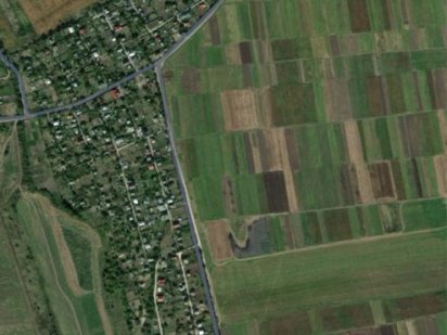 Продаж дачної ділянки в Петриках