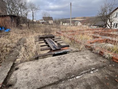 Продаж земельної ділянки з розпочатим будівництвом