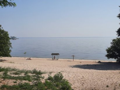 Ділянка 8 соток біля центрального пляжу с.Червона Слобода Красная Слобода