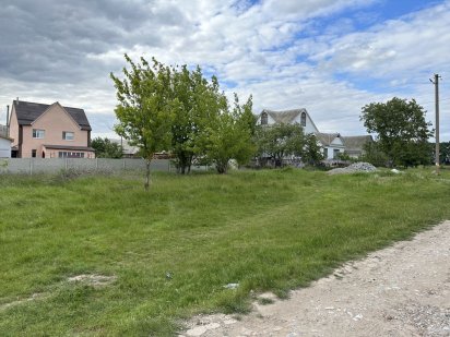 Продаж земельної ділянки 10 соток під будівництво житлового будинку