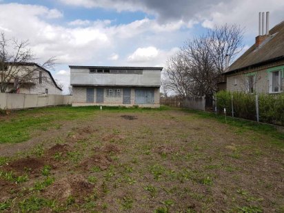 Земельный участок с гаражем . пгт.Козелец Козелец