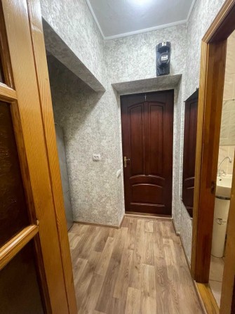 Продам приватизовану 1 кімнату в гуртожитку. Замостянська 31 . - фото 1