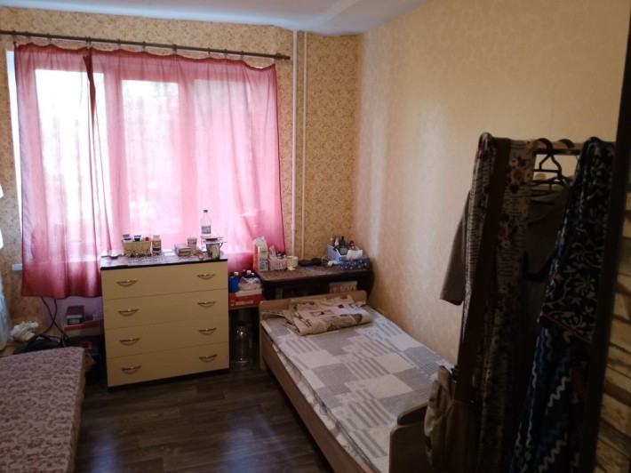 Продам комнату 17 кв, на 2 этаже - фото 1