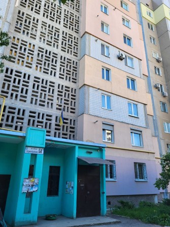 Продам квартиру 3 кімнатну (73 кв м) МЕБЛЬОВАНА!!! + гараж! - фото 1