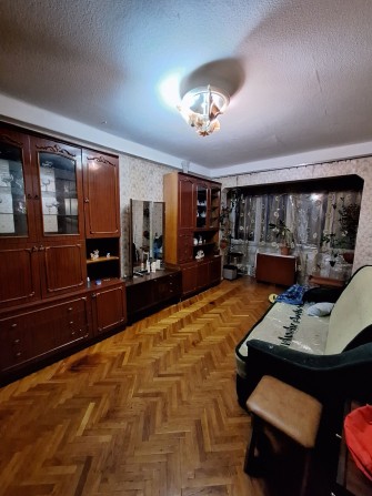 Продам 2 кімнатну квартиру  з власним опаленням і гаражом. - фото 1