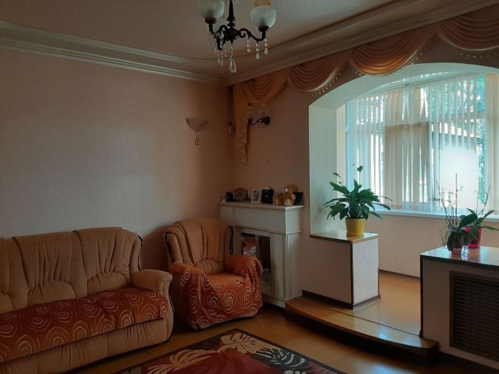 Продам 2 кімнатну квартиру - фото 1