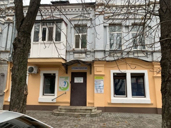 2 квартиры 85,4 м2 на 2 эт, центр Павлограда, можно под офисы, комерц - фото 1