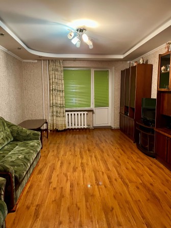 Продам 2 комнатну квартиру - фото 1