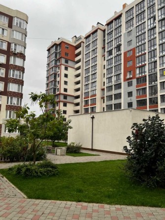 Продам 2 квартиру на поселке Котовского в ЖК Золотая Эра - фото 1