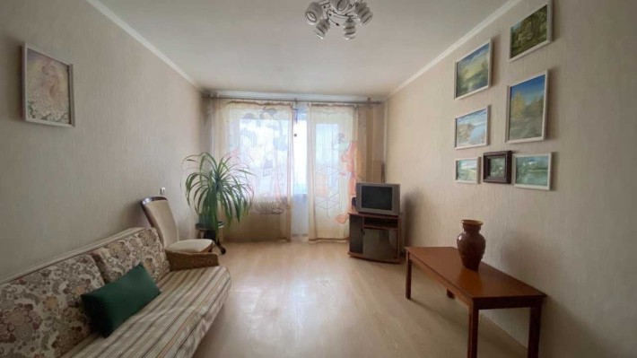 Продам 2 к квартиру на Красном Камне ул. Савкина - фото 1