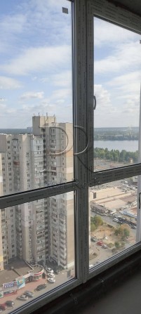 Продаж 2 кімн. вул. Ревуцького, 40Б, ЖК Лебединий, метро Харківська - фото 1