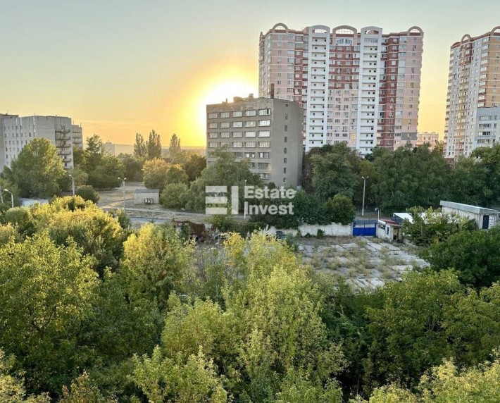 Продам 1 к кв улучшен. план (двухбалконка) на Алексеевке, метро 3 мин - фото 1