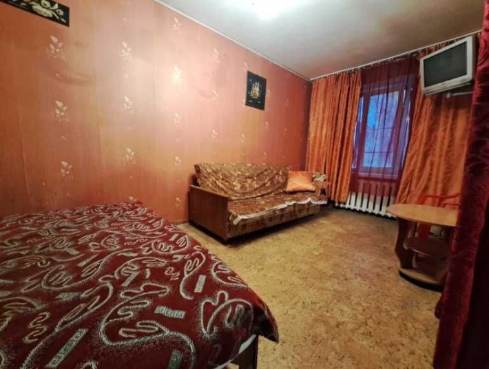 Продам 1 к. квартиру пр-т. Героев Харькова, метро Дворец Спорта - фото 1