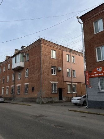 Продам 3-х комнатную квартиру в ЦЕНТРЕ - фото 1