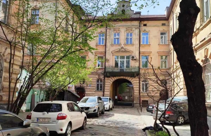 Двокімнатна квартира у центрі міста, по вул. Куліша, 25(б). 78м.кв - фото 1