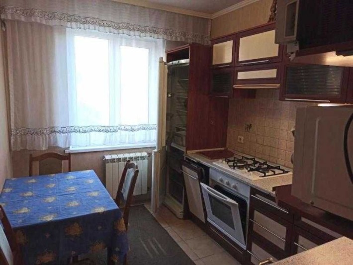 Продам 3х комн кв-ру на Роганском ж/м улучшен.планировки - фото 1