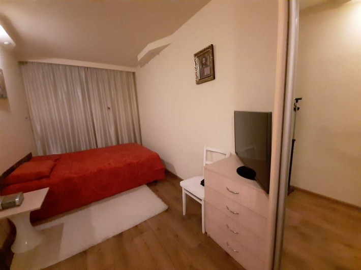 Продам 2 комнатную квартиру. 43м2.2/5. Метро 23 Августа. Павлово Поле. - фото 1