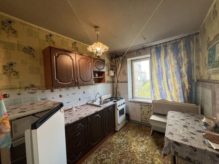 Продам 2 кімнатну квартиру на БМВ - фото 1